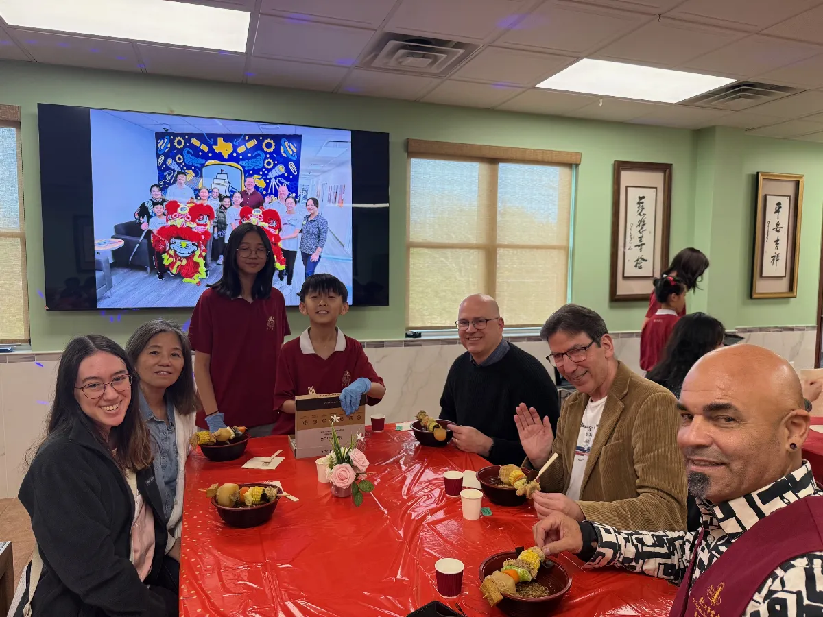 Xiangyun Temple Welcomes the New Year with Volunteer Appreciation Ceremony in Chinese and English